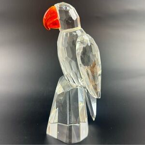 Shannon Crystal Parrot